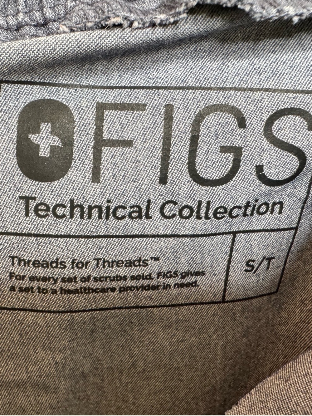 Figs Technical Collection Light Denim color Scrub Set- small - Picture 7 of 13